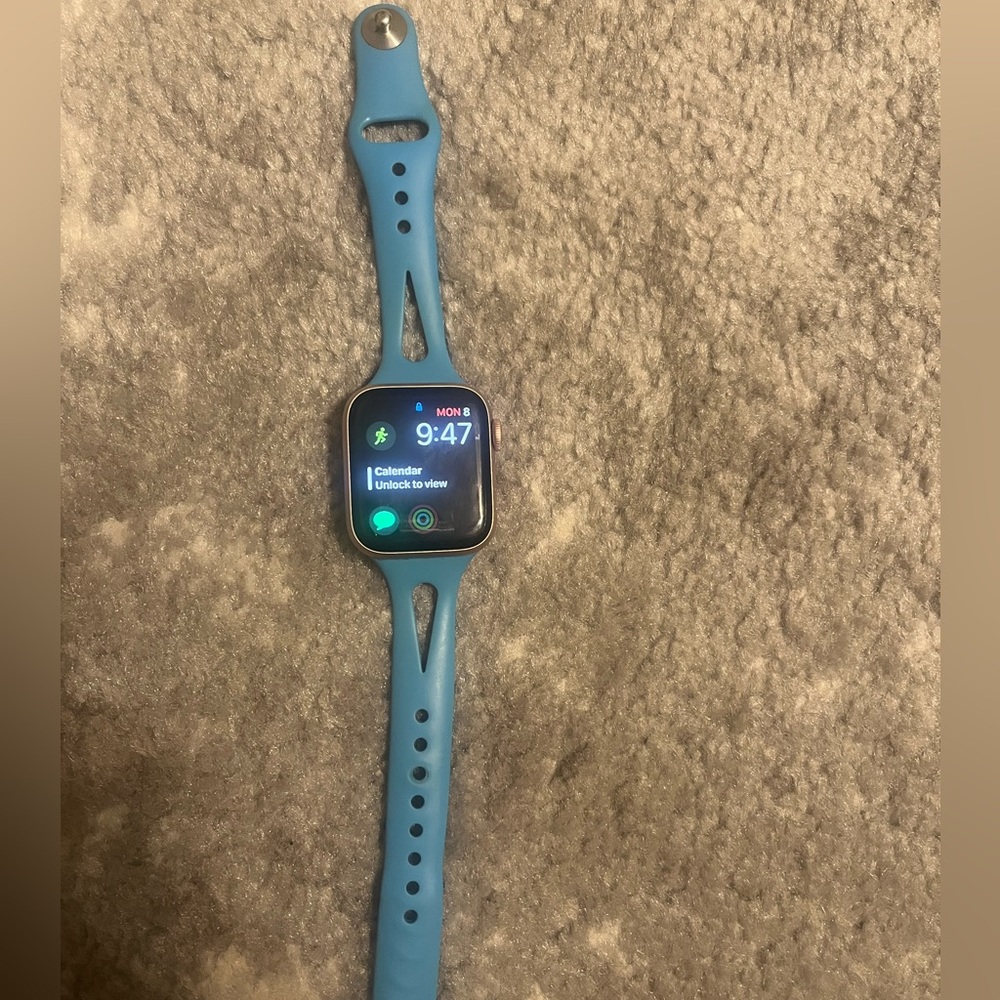 Apple Watch Series 4 40mm Rose Gold Aluminum